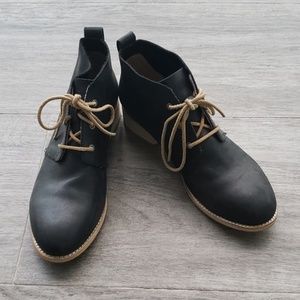 Caterpillar CAT women's 7.5 leather boots